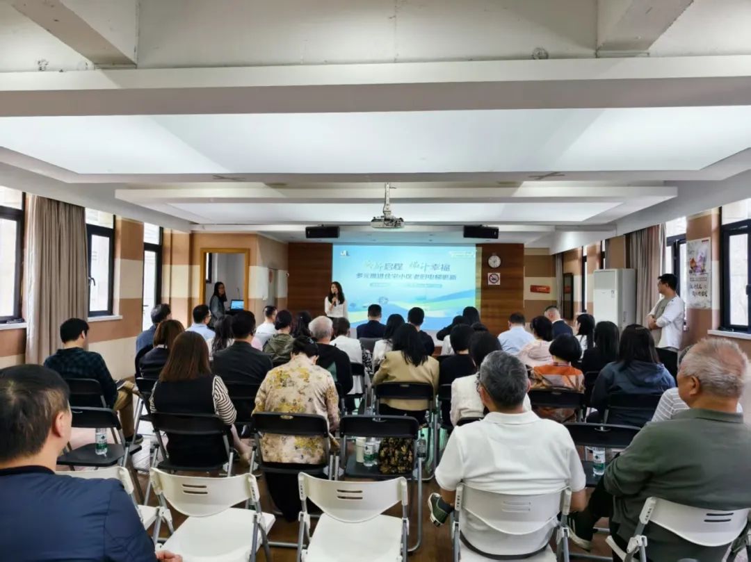 老舊電梯,該“修”還是“換”?